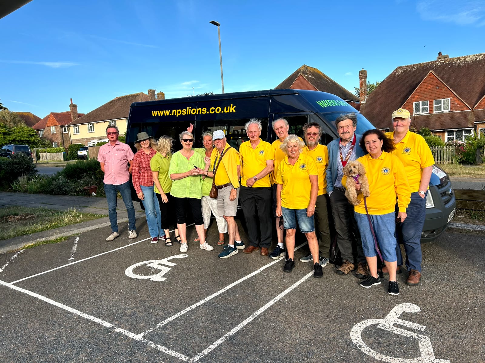 Handover of the Lions minibus to the Havens Happy Club
